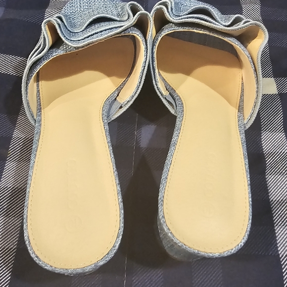 Zara Light Blue Textured Sandals - Picture 4 of 4